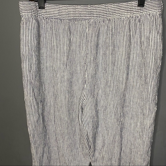 Ellen Tracy Linen Wide Leg Cropped Striped Pants - Picture 5 of 9